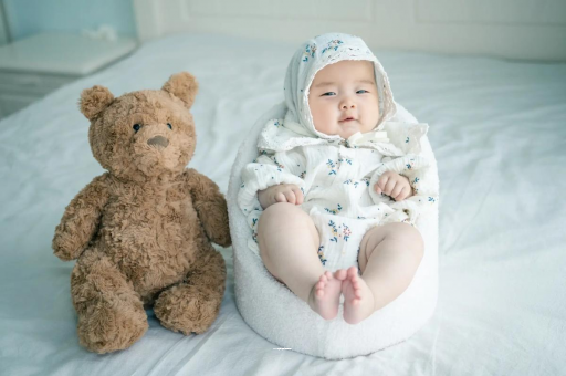 鞍山宝宝吃不饱母乳的症状